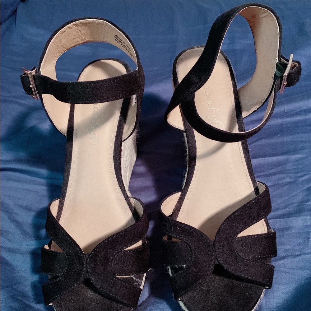 Black wedge shoes